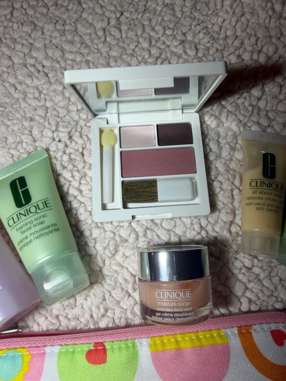 Clinique Pink and Mauve Eye and Cheek Palette with Skincare Minis - Picture 2 of 2